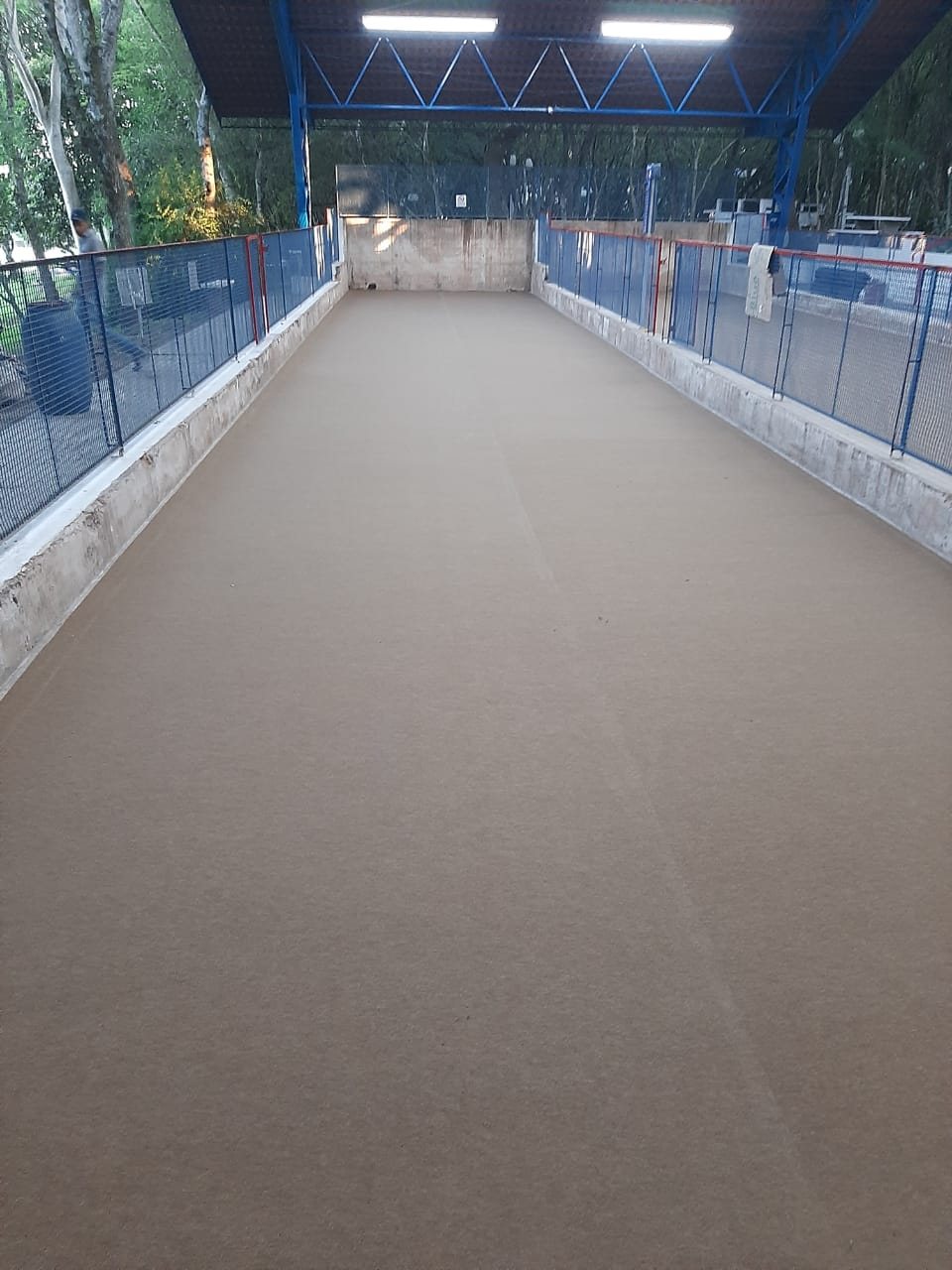 Carpete em cancha de bocha coberta